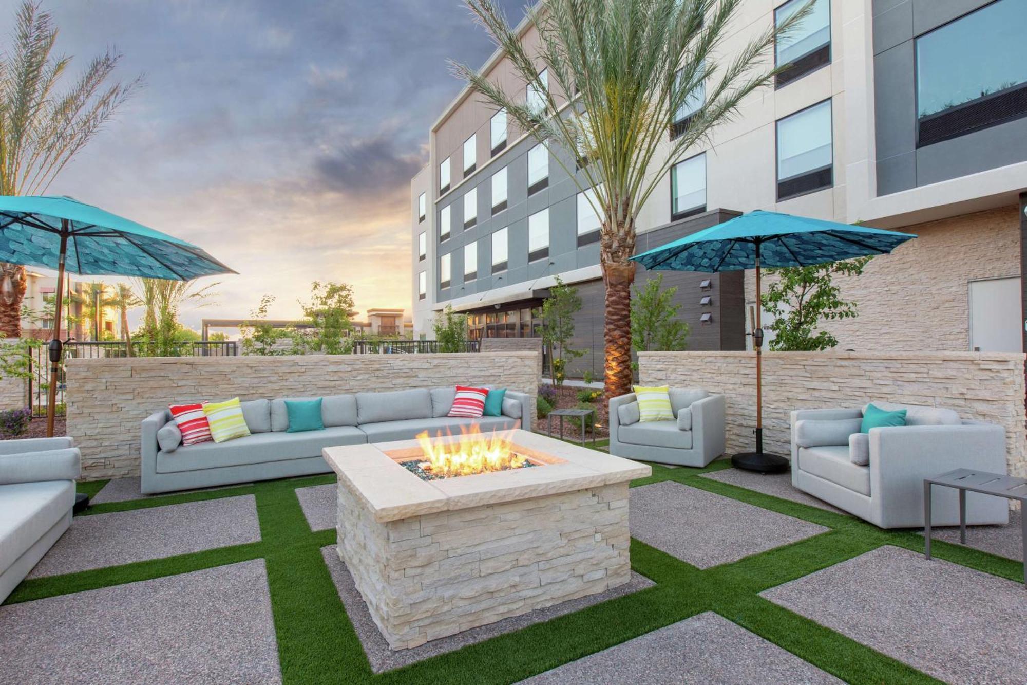 Hilton Garden Inn Surprise Phoenix מראה חיצוני תמונה
